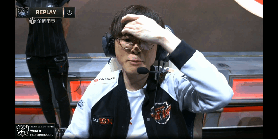 维戈终于赢了！少爷阿希尽力而为，夜宫瑞尔表现出色， FunPlus Phoenix 击败了 LGD Gaming