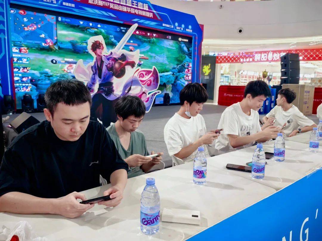 MongolZ 通过击败 Eternal Fire 成功晋级 IEM Cologne 2024。